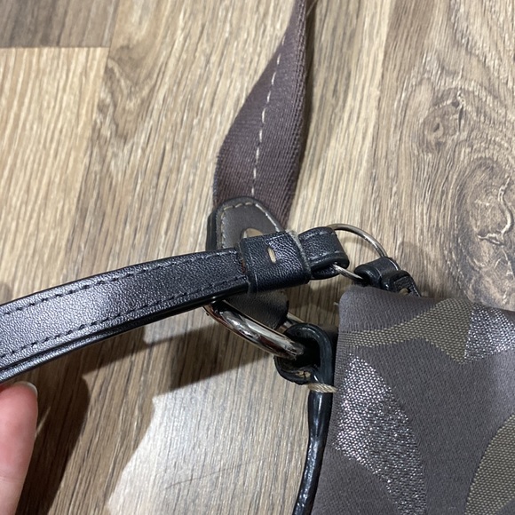 💫 Coach Silver Authentic Shoulder Bag 💫 - Picture 6 of 15